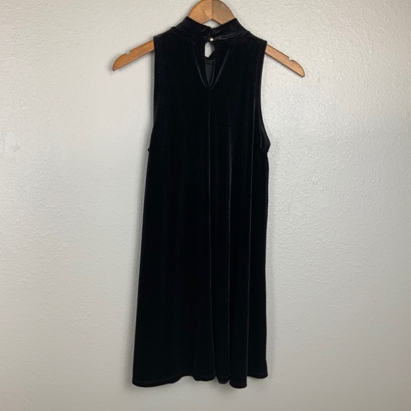 One Clothing Velvet Halter Dress - Picture 3 of 9